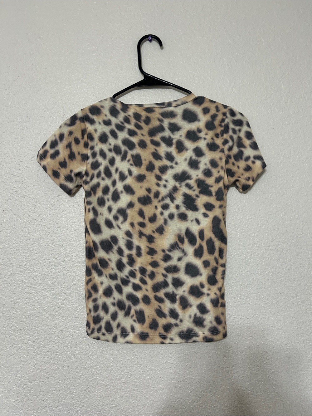 Beige Leopard Short Sleeve Tee with Black Spots - Picture 3 of 4